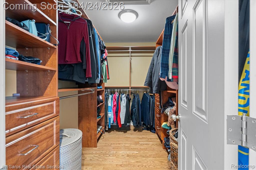 919 Cook Road, Grosse Pointe Woods, MI 48236 — Photo 18