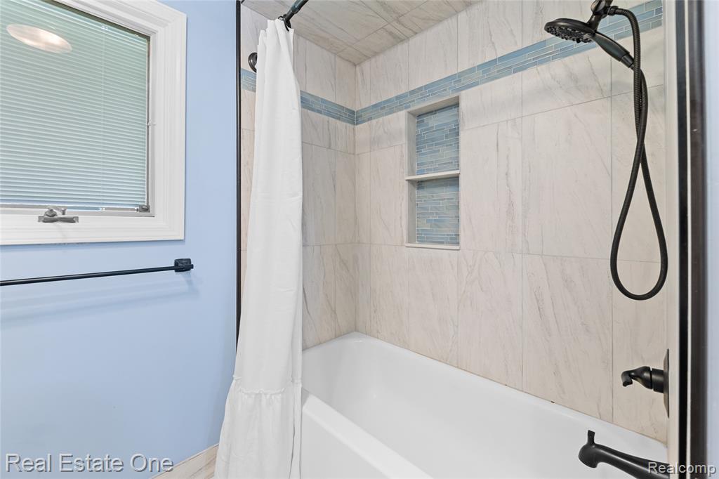 4931 Calvert Drive, Troy, MI 48085 — Photo 19
