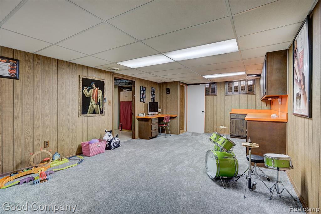 9062 SHANNON Drive, Sterling Heights, MI 48314 — Photo 27