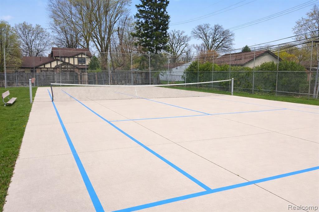 10052 Allen Pointe Drive, Allen Park, MI 48101 — Photo 19