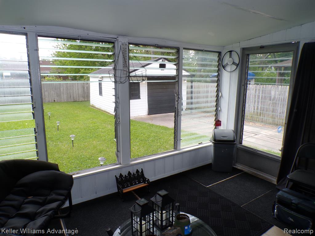 9546 WESTWOOD Street, Detroit, MI 48228 — Photo 9