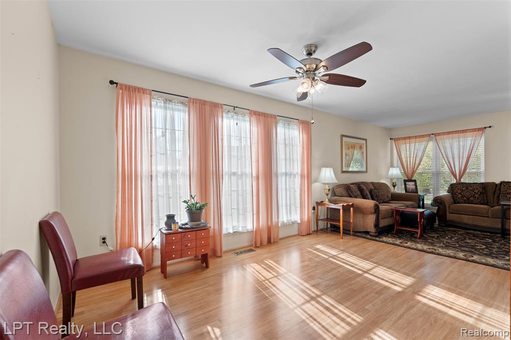 40699 Newport Drive, 256, Plymouth, MI 48170 — Photo 8