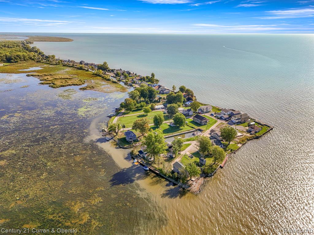 6809 Lakeshore Drive, Newport, MI 48166 — Photo 42