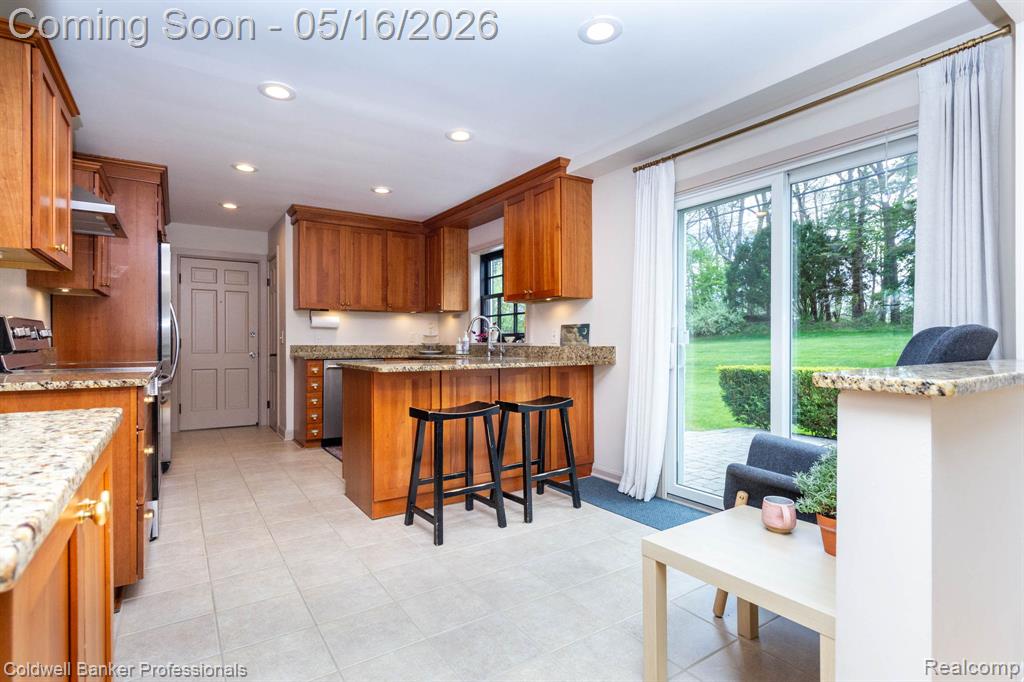 605 Apple Hill Lane, Rochester Hills, MI 48306 — Photo 15