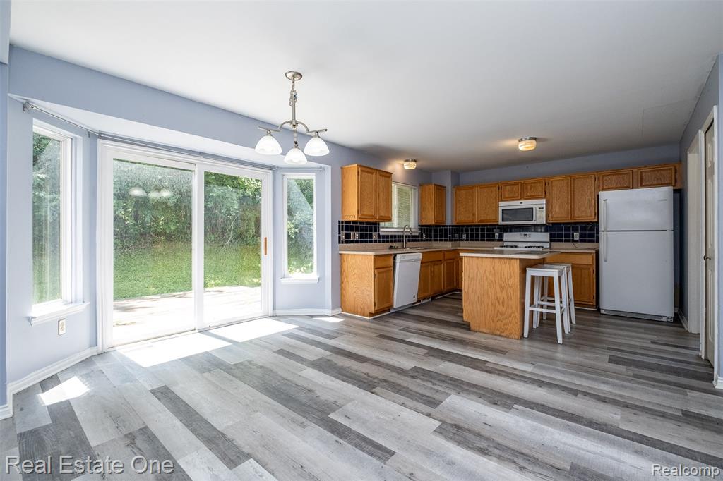 434 Converse Court, Lake Orion, MI 48362 — Photo 14
