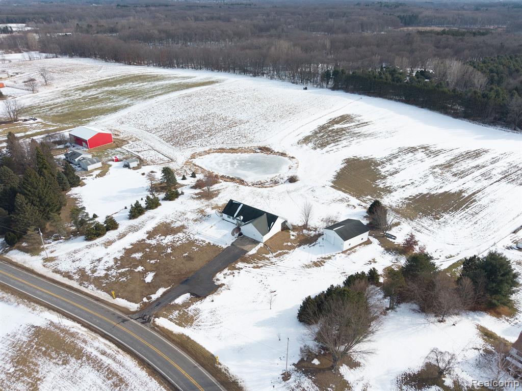 1052 E DEXTER Trail, Dansville, MI 48819 — Photo 54