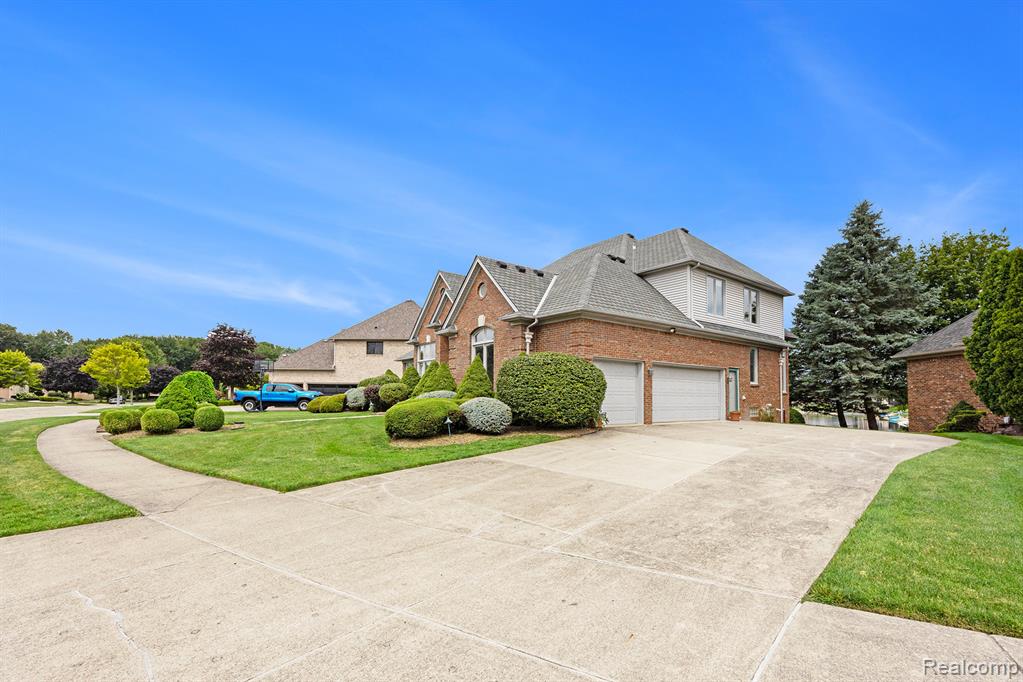 53527 Cherrywood Drive, Shelby Twp, MI 48315 — Photo 10