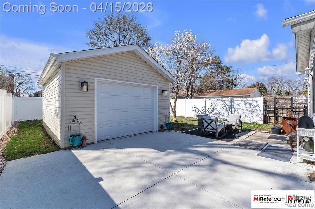 12751 Mercier Street, Southgate, MI 48195 — Photo 37