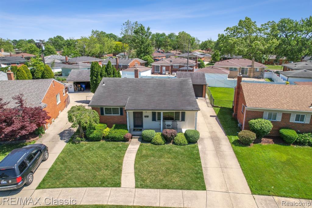 6900 CRESTWOOD Street, Dearborn Heights, MI 48127 — Photo 4