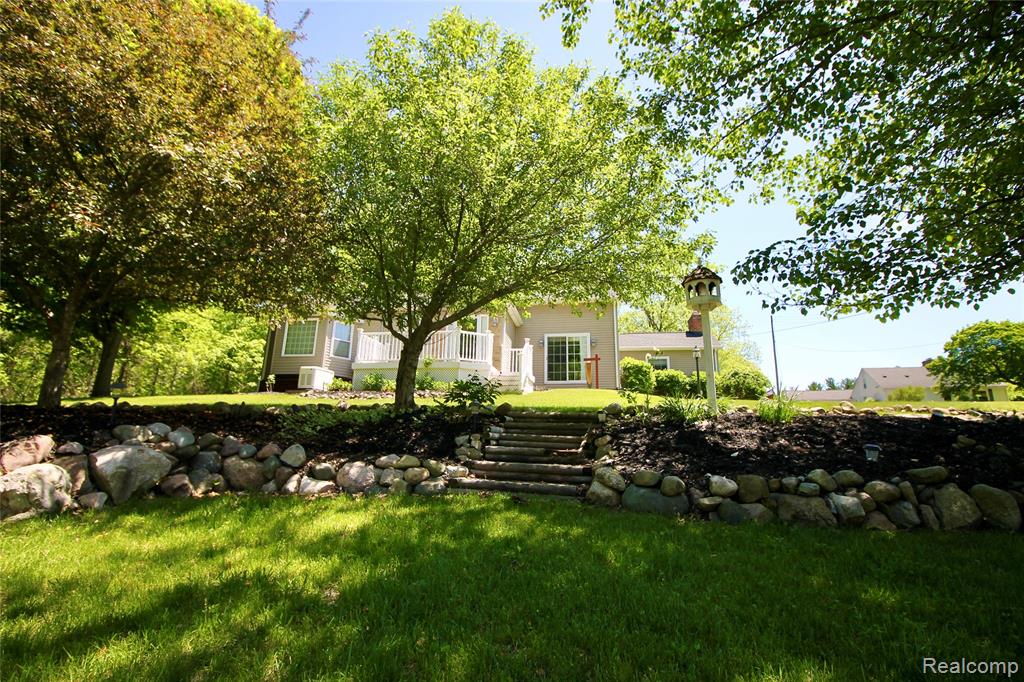 8372 Parshallville Road, Fenton, MI 48430 — Photo 35