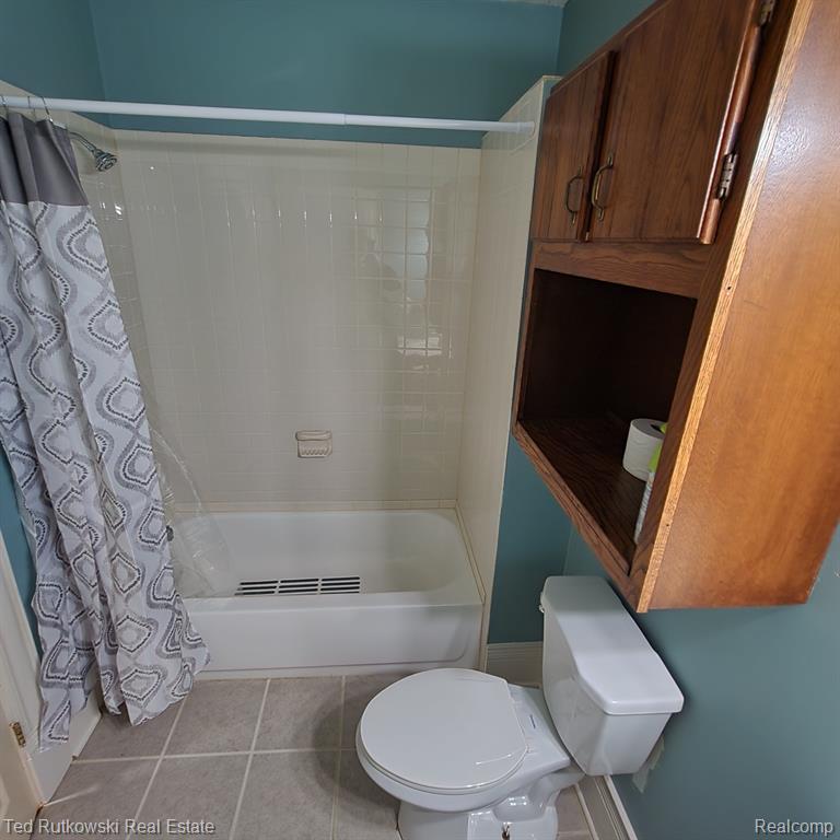 315 N MAIN Street SW, Capac, MI 48014 — Photo 22
