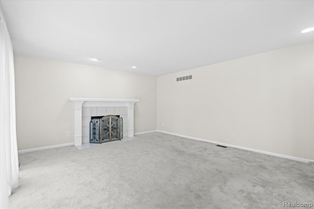 5747 Glen Creek Court, Ann Arbor, MI 48108 — Photo 13
