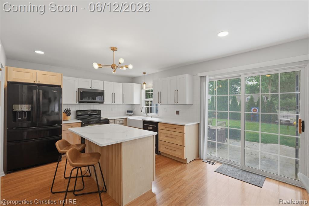 124 Rexton Street, Novi, MI 48377 — Photo 14