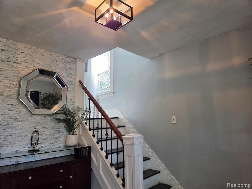 202 Connecticut Street, Highland Park, MI 48203 — Photo 17