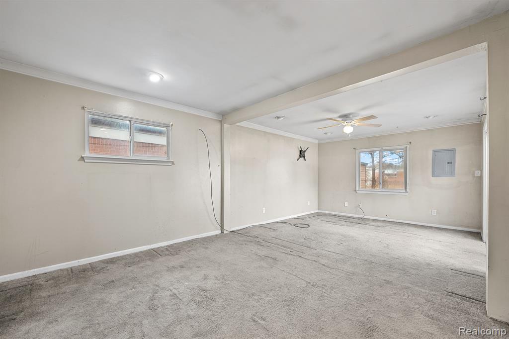 5684 GERTRUDE Street, Dearborn Heights, MI 48125 — Photo 19