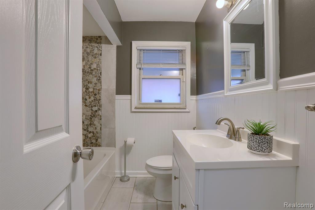 539 FARNHAM Avenue, Lincoln Park, MI 48146 — Photo 18