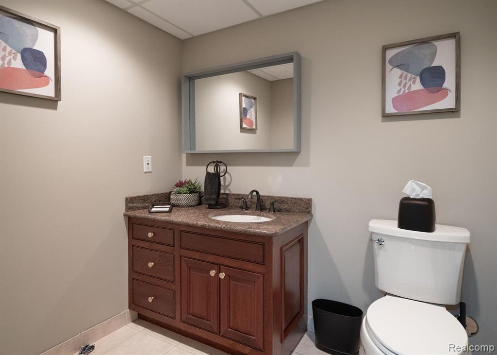 411 CHERRY TREE Lane, Rochester Hills, MI 48306 — Photo 47