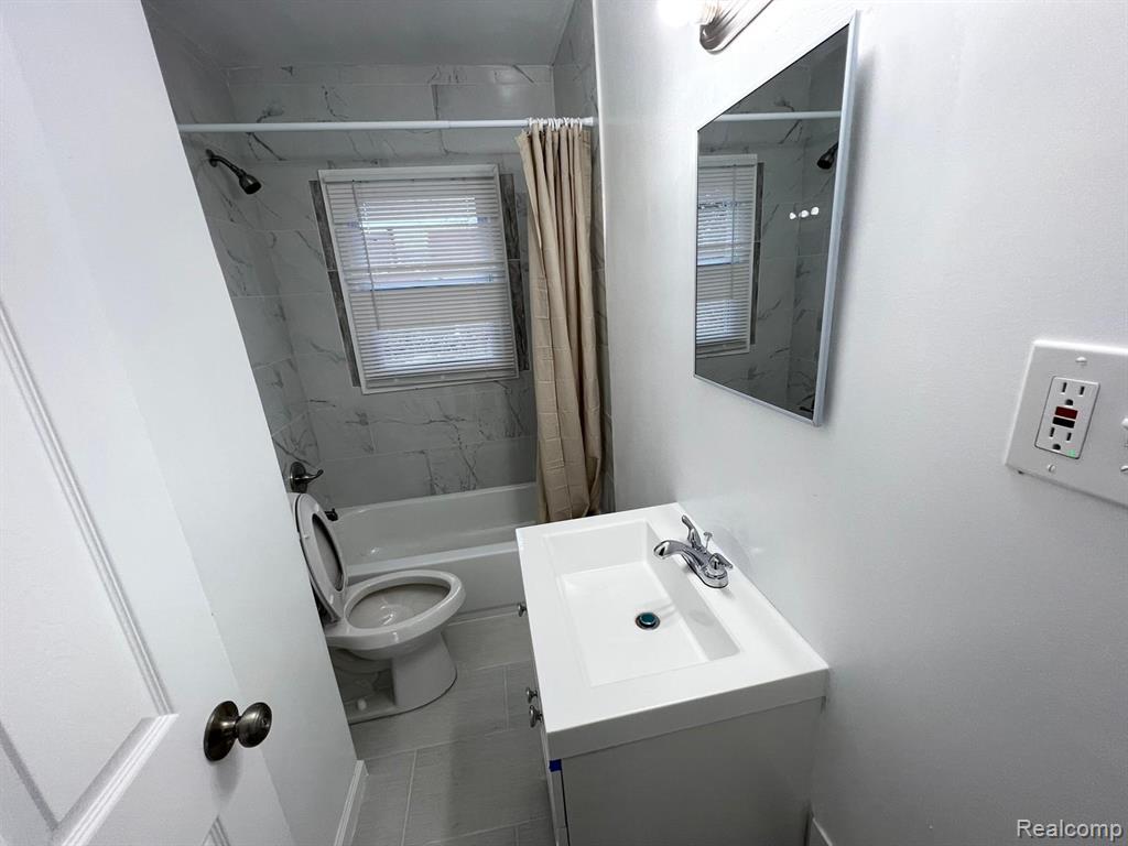 8279 Greenlawn Street, Detroit, MI 48204 — Photo 7