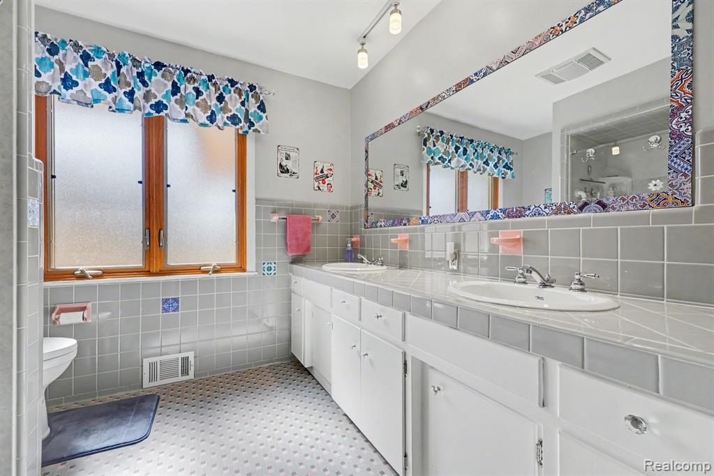 5700 24 Mile Road, Shelby Twp, MI 48316 — Photo 21