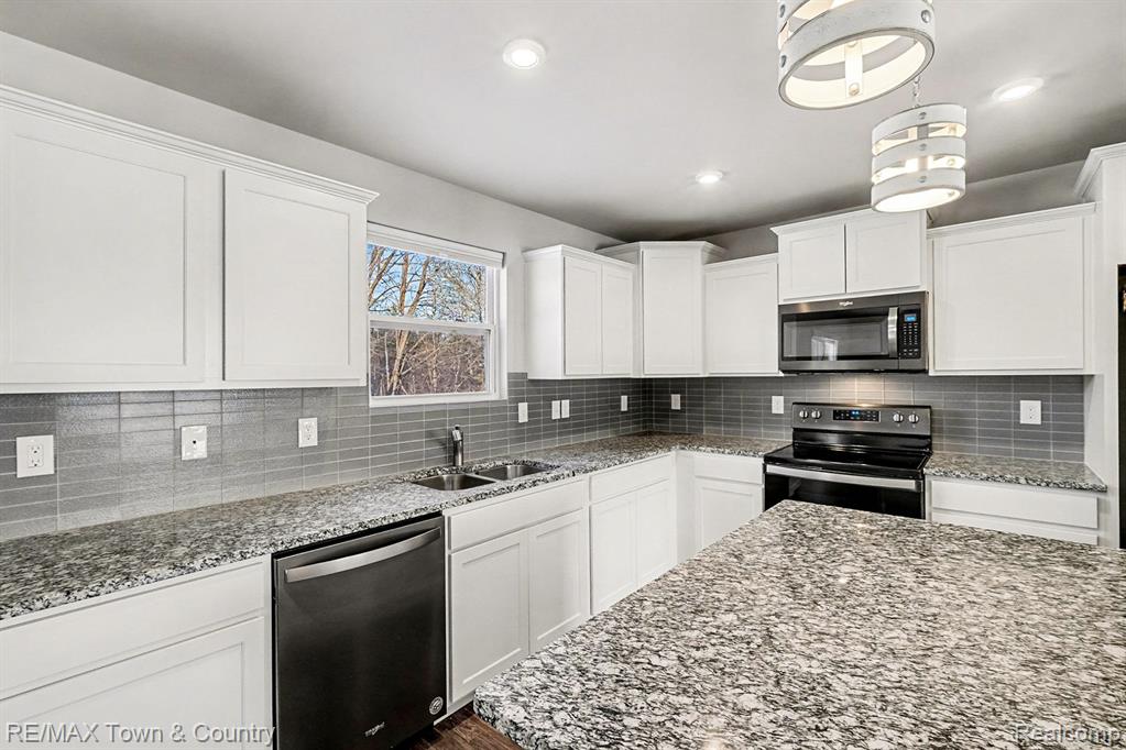 3181 Coventry Court, Flushing, MI 48433 — Photo 6