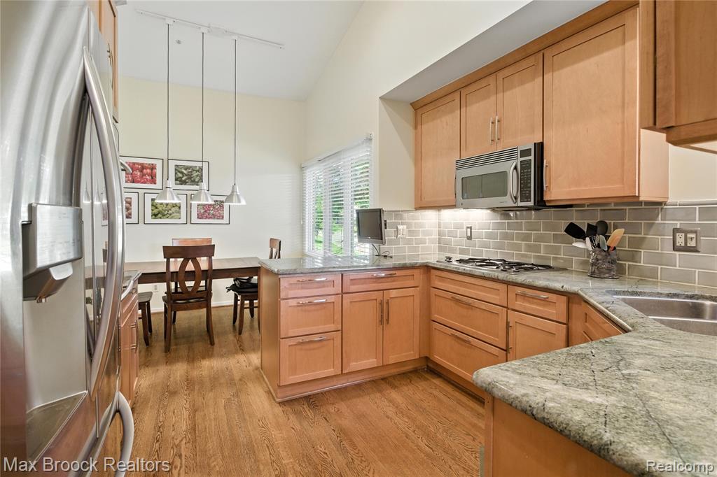 4185 Foxpointe Drive, West Bloomfield, MI 48323 — Photo 14