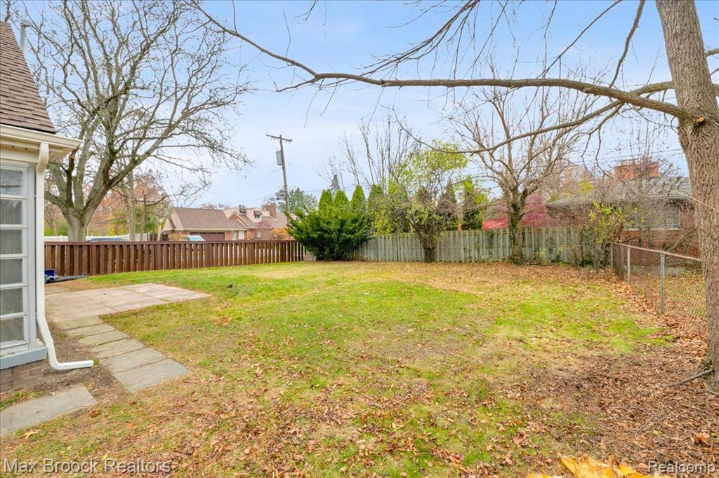 18560 Wiltshire Boulevard, Lathrup Village, MI 48076 — Photo 23