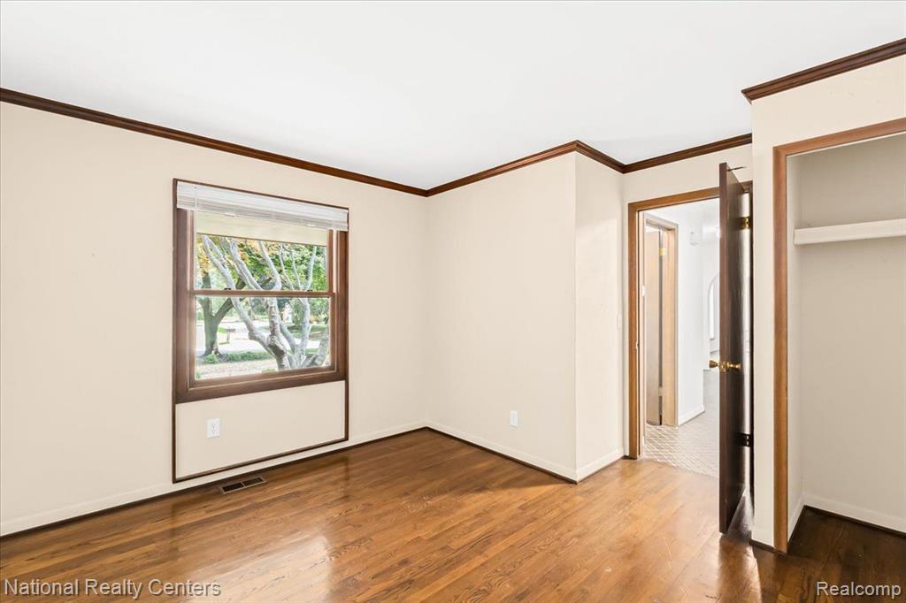 4258 WESTOVER Drive, West Bloomfield, MI 48323 — Photo 35