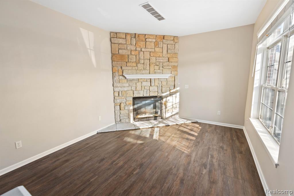890 Lothrop Road, Detroit, MI 48202 — Photo 2