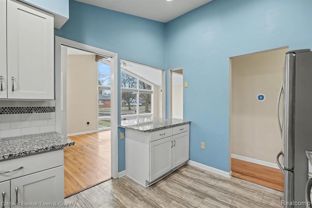 17360 Redwood Avenue, Southfield, MI 48076 — Photo 8