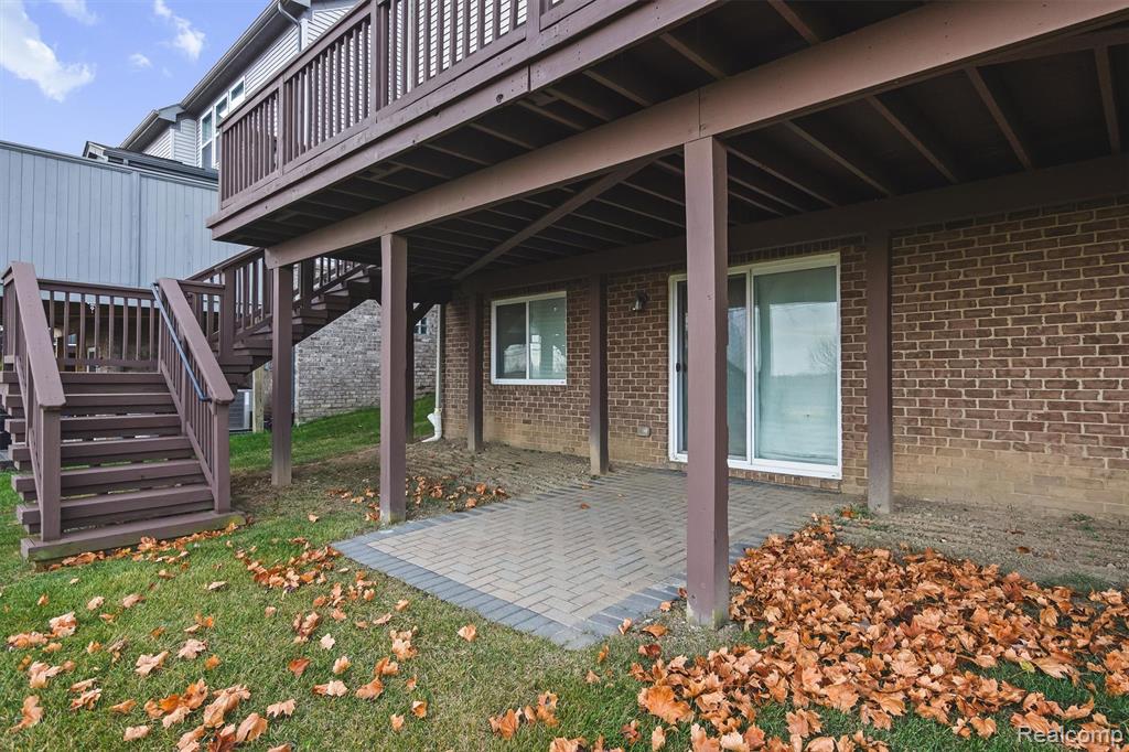 4882 E Stonegate Circle, Lake Orion, MI — Photo 39