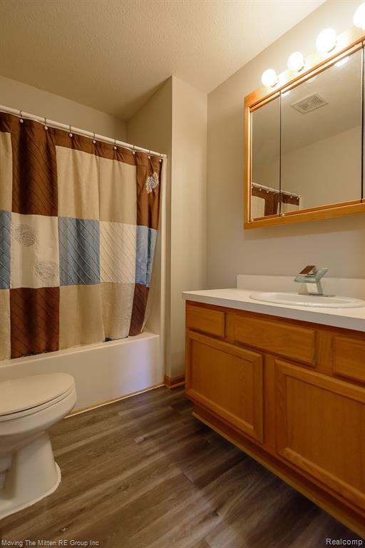 9635 WILDFLOWER Court, Van Buren, MI 48111 — Photo 21