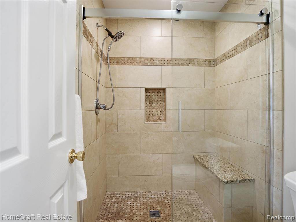 45088 DANBURY Road, Canton, MI 48188 — Photo 23