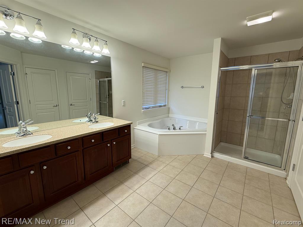 45156 BARTLETT Drive, Novi, MI — Photo 13