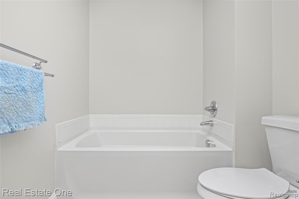 43354 Pendleton Circle, 46, Sterling Heights, MI 48313 — Photo 25