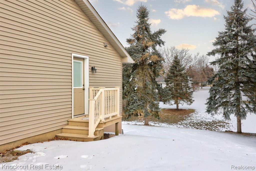 4 MARY LANE COURT, Frankenmuth, MI 48734 — Photo 45