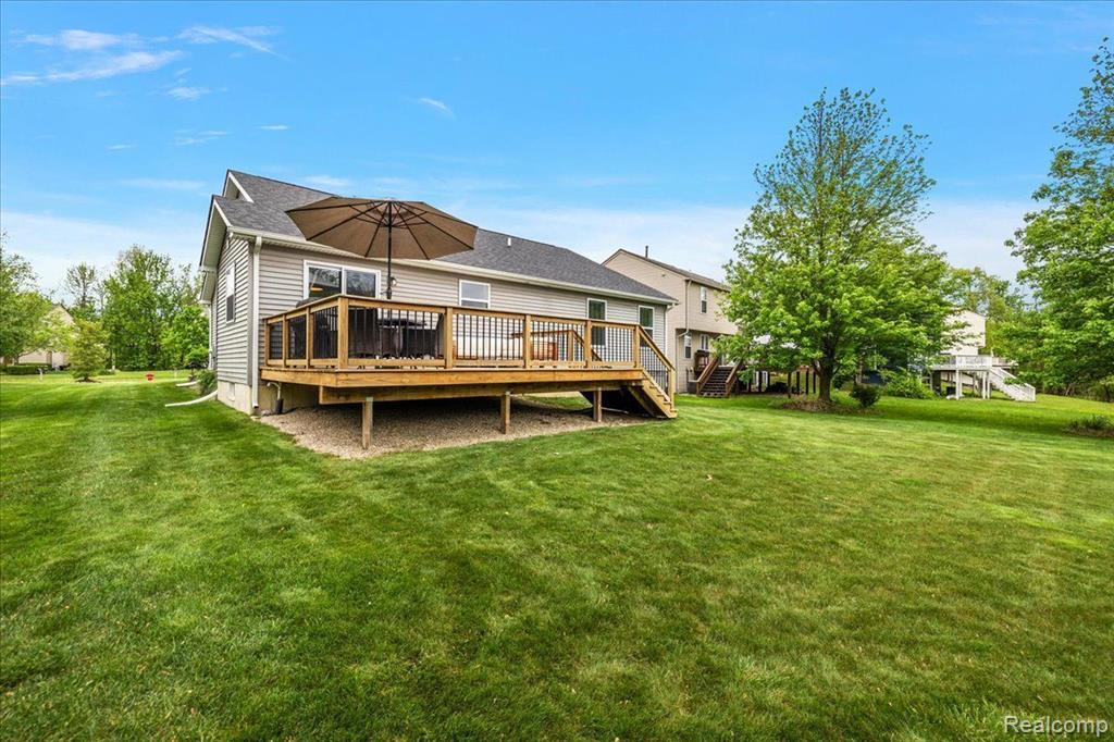 7611 Peninsula, Waterford, MI 48327 — Photo 40
