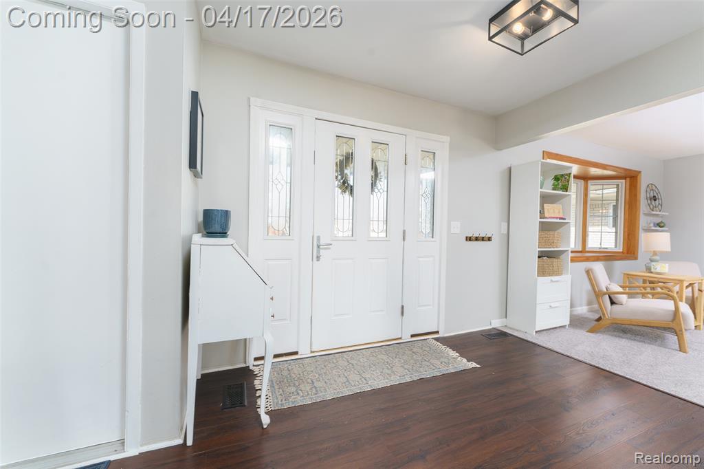 5854 Willow Creek Drive, Canton, MI 48187 — Photo 6