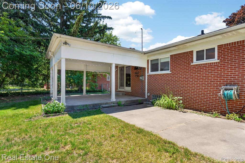 9421 Pine Street, Taylor, MI 48180 — Photo 26