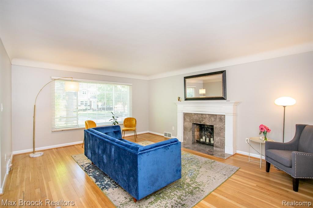 26015 ALLOR Avenue, Huntington Woods, MI — Photo 7