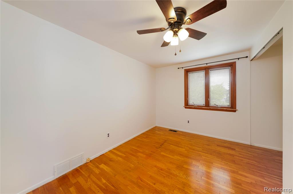 761 Tanglewood Drive, Madison Heights, MI 48071 — Photo 35