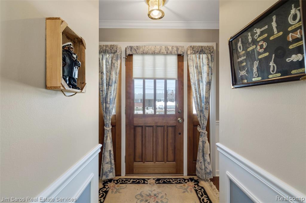 38008 Seaway Court, Harrison Township, MI — Photo 6