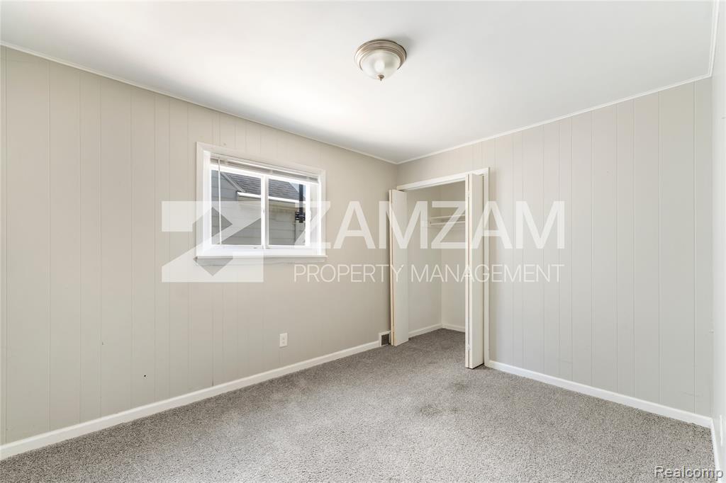 8233 Stephens, Center Line, MI 48015 — Photo 9