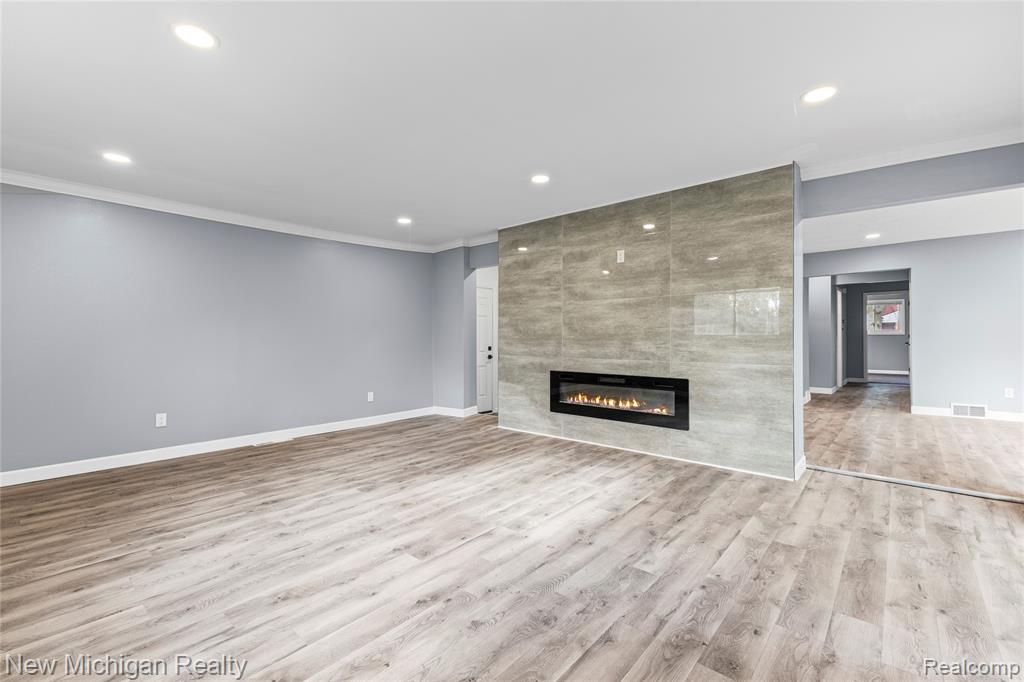 21901 Harding Street, Oak Park, MI 48237 — Photo 22