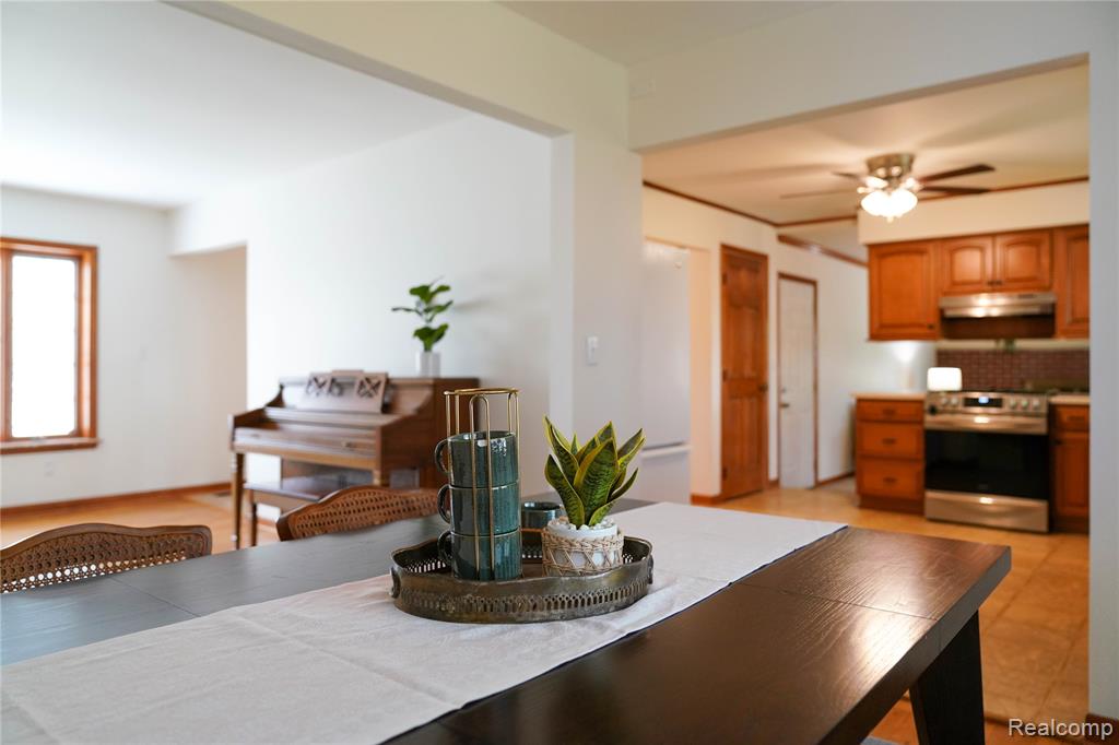 761 Tanglewood Drive, Madison Heights, MI 48071 — Photo 11