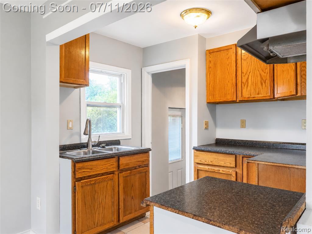 4855 Hatchery Road, Waterford, MI 48329 — Photo 13