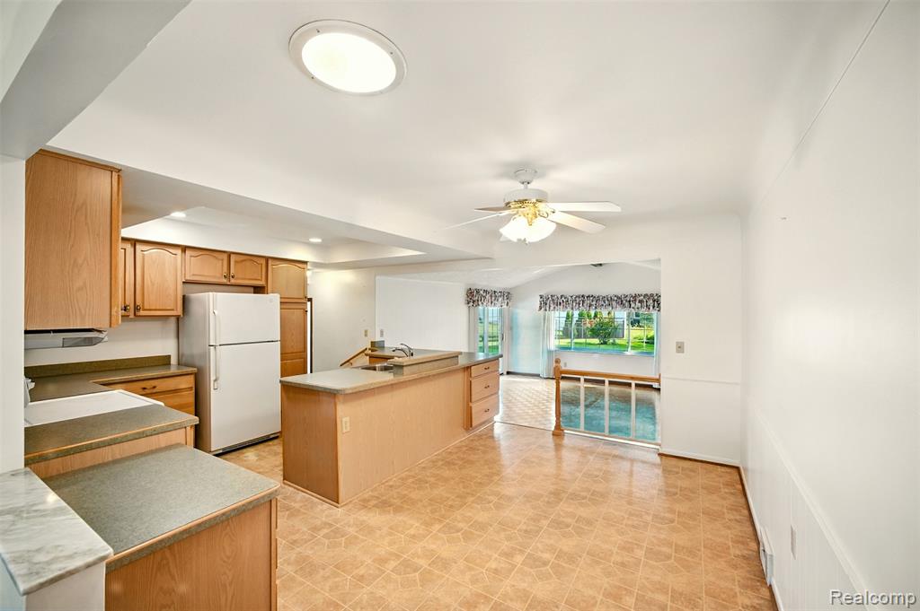 53626 Debra Drive, Shelby Twp, MI 48316 — Photo 13