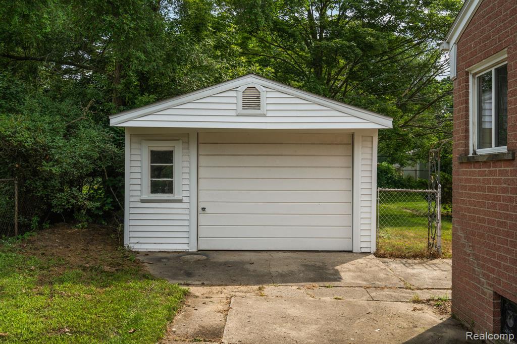 790 Friar Drive, Milford, MI 48381 — Photo 30