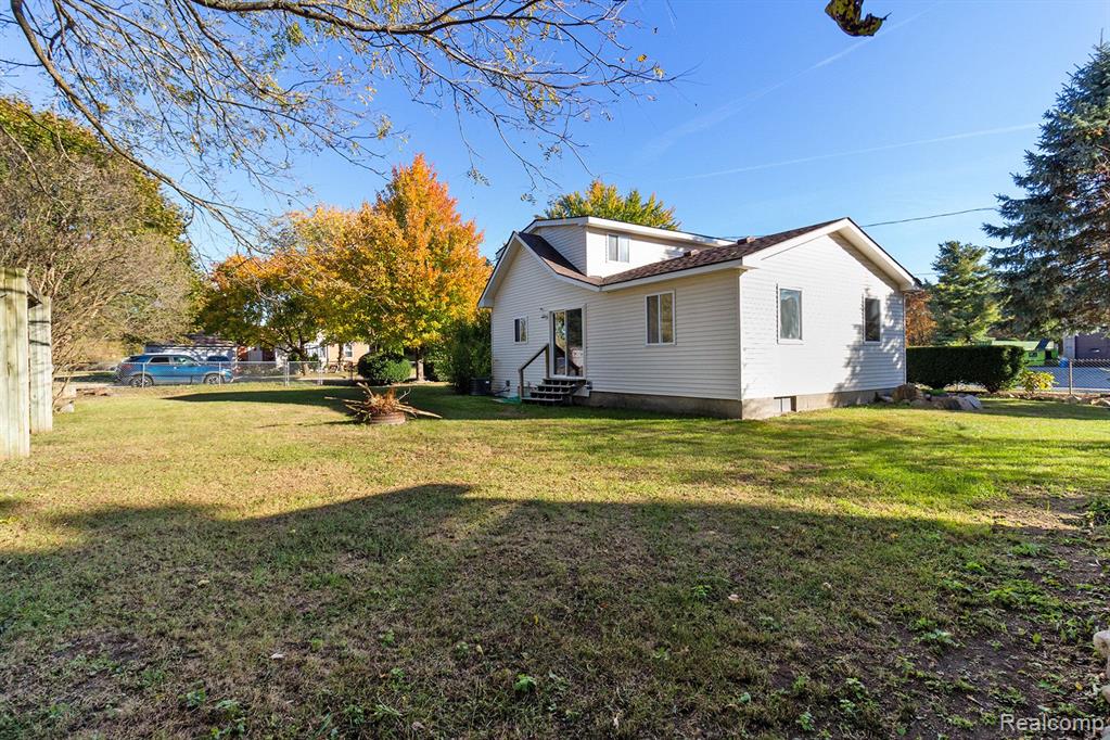 409 FENWICK Street, Holly, MI 48442 — Photo 17