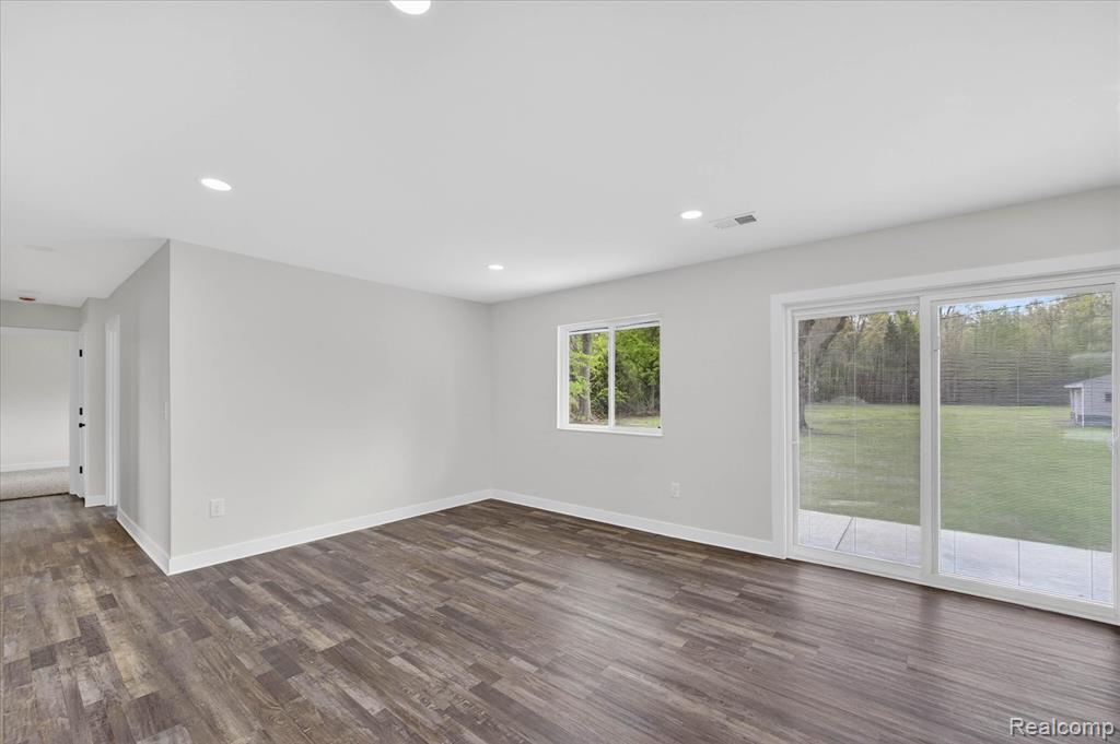 29055 Bredow Avenue, Romulus, MI 48174 — Photo 18