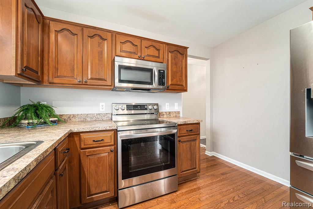 42415 Colorado Drive, Clinton Twp, MI 48036 — Photo 12